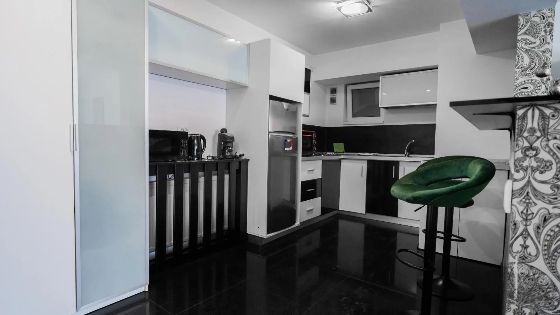 Cozy Apartment Close To Old Town Bucharest Romania